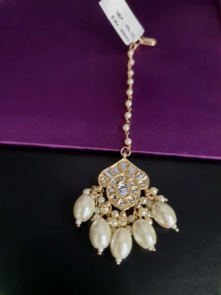 Designer Gold Plated Pearl Moti Maangtika.