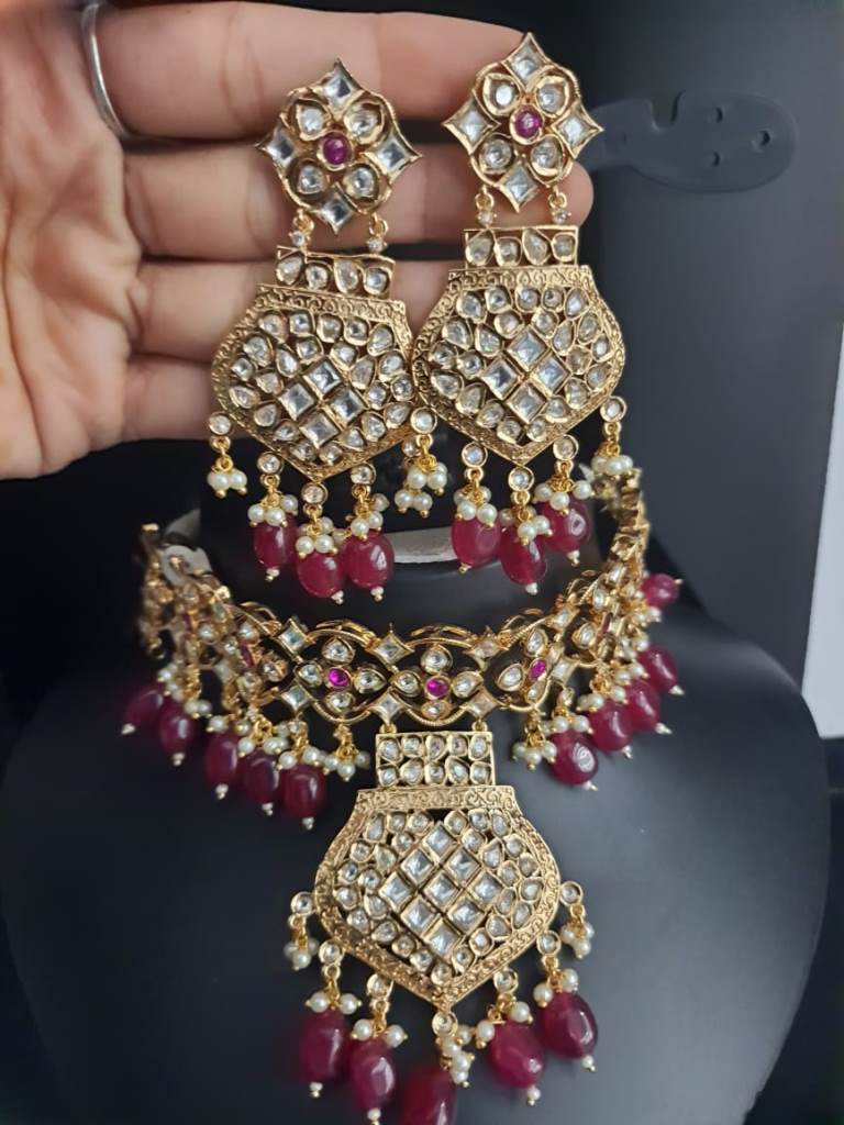 Any Indian Festival Ware Kundan Necklace Set.