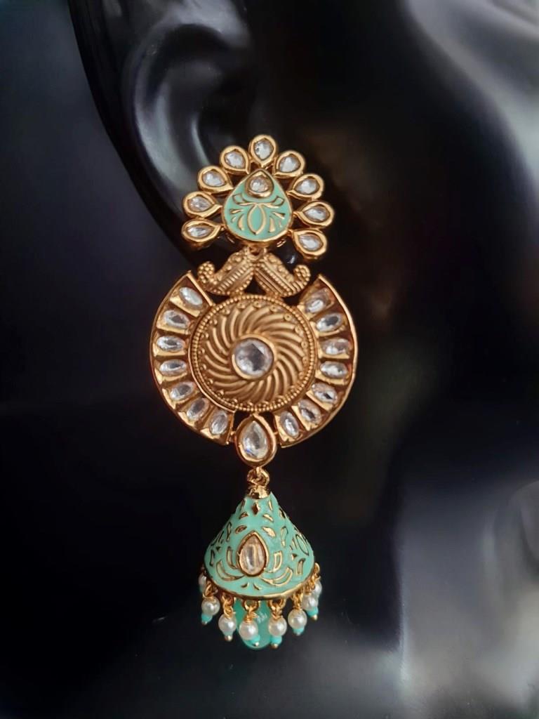 White Minakari Kundan Stone Earrings.