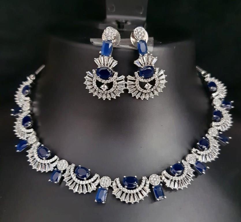 Classic Blue Stone Necklace.