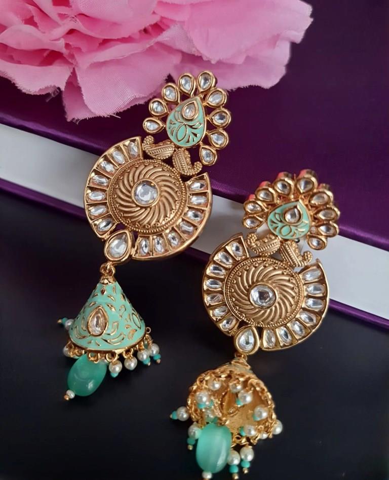 White Minakari Kundan Stone Earrings.