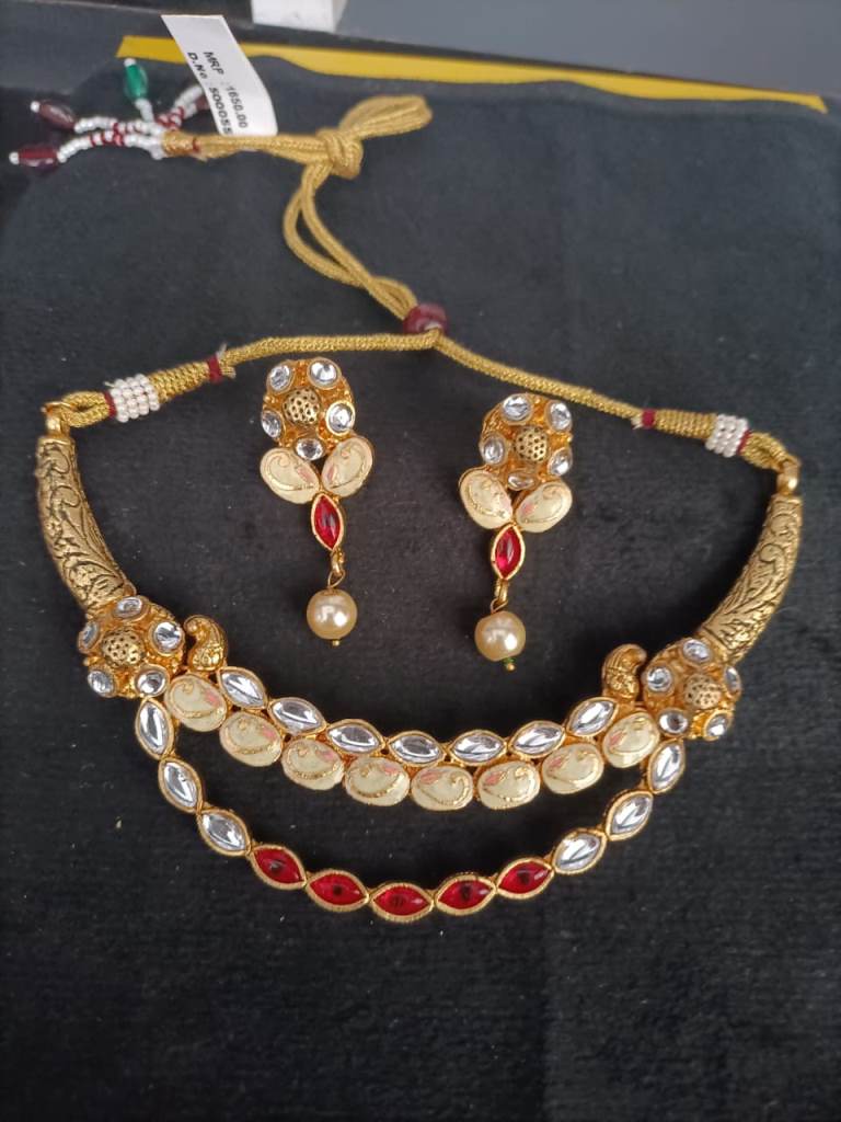 Indo-Western Type Necklace Set.