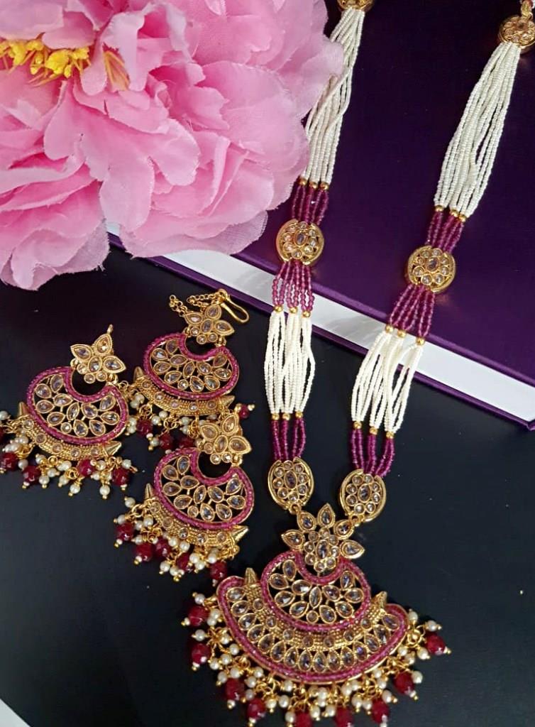 White Moti Semi Kundan Necklace Set.