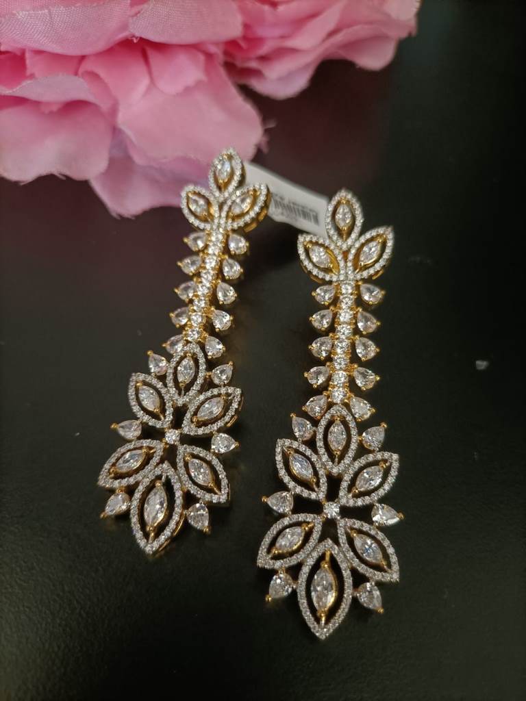 Women Dual Tone Kundan Dangler Earrings 30 | Jaypore US