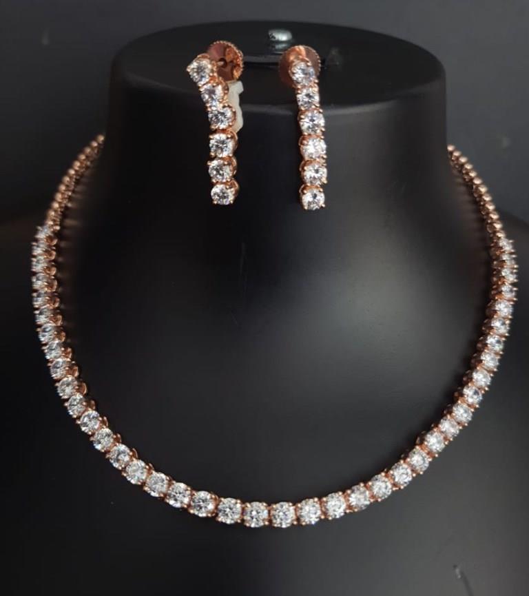 Classy Rose Gold Plated Necklace.