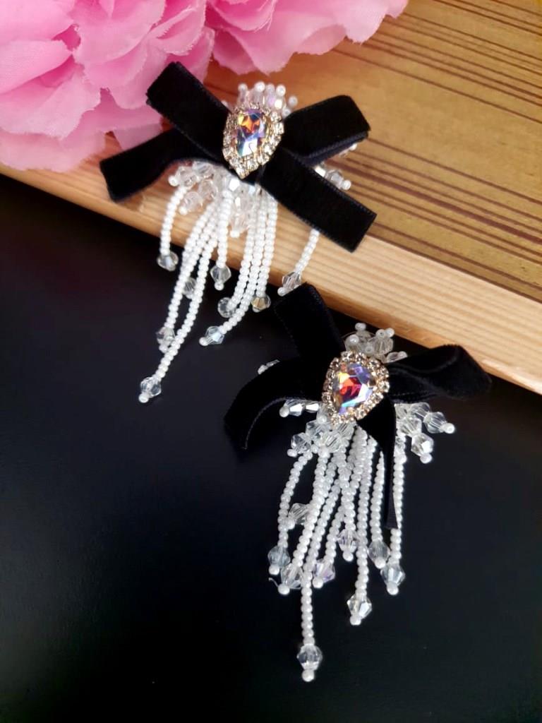 Designer Western Earrings With White Moti.