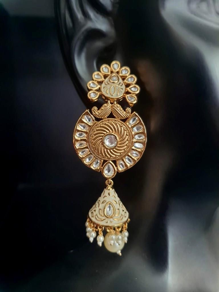 White Minakari Kundan Stone Earrings.