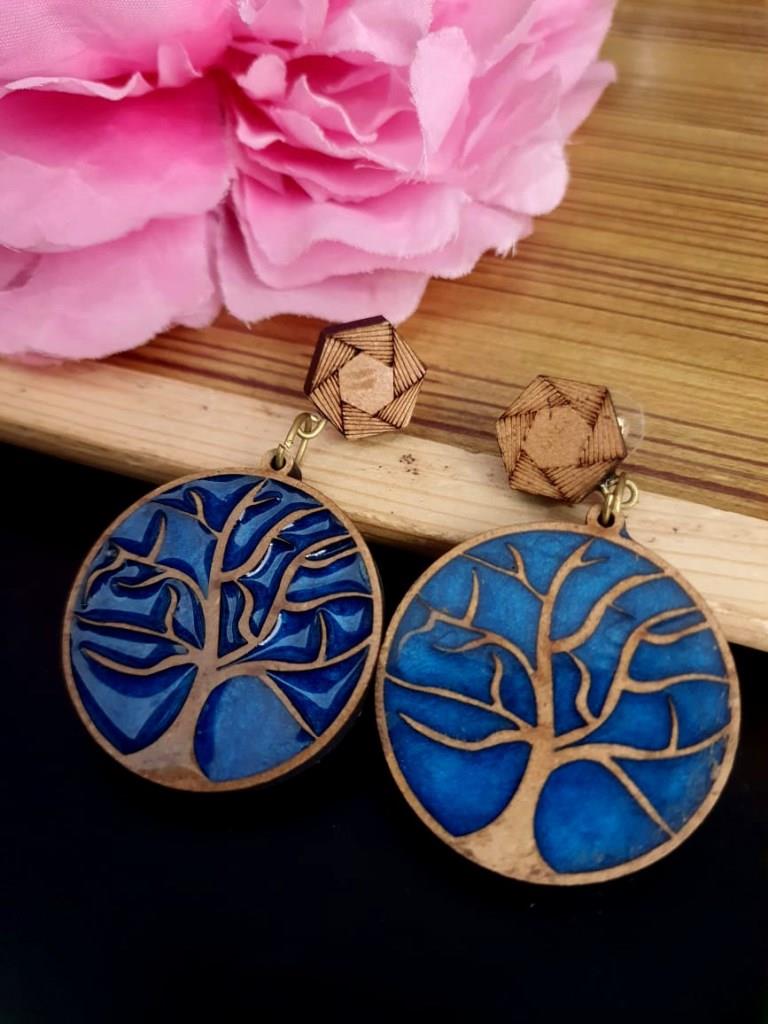 Design On Wood Western Earrings.