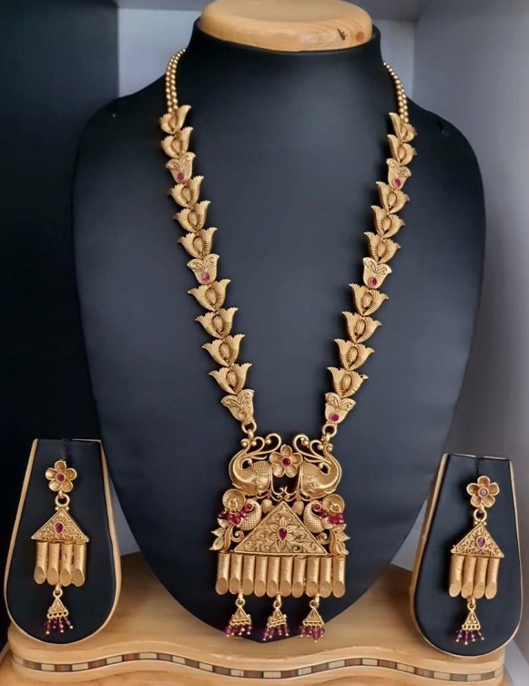 Gold Plated Long Necklace Set.