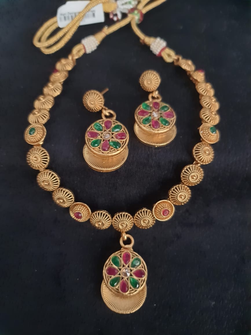 Gold Plated In Green And Ruby Stone Necklace Set.