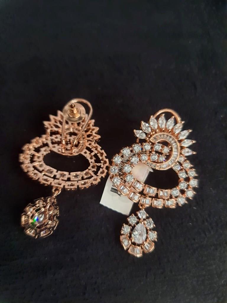 CZ Diamond Pendant Set.