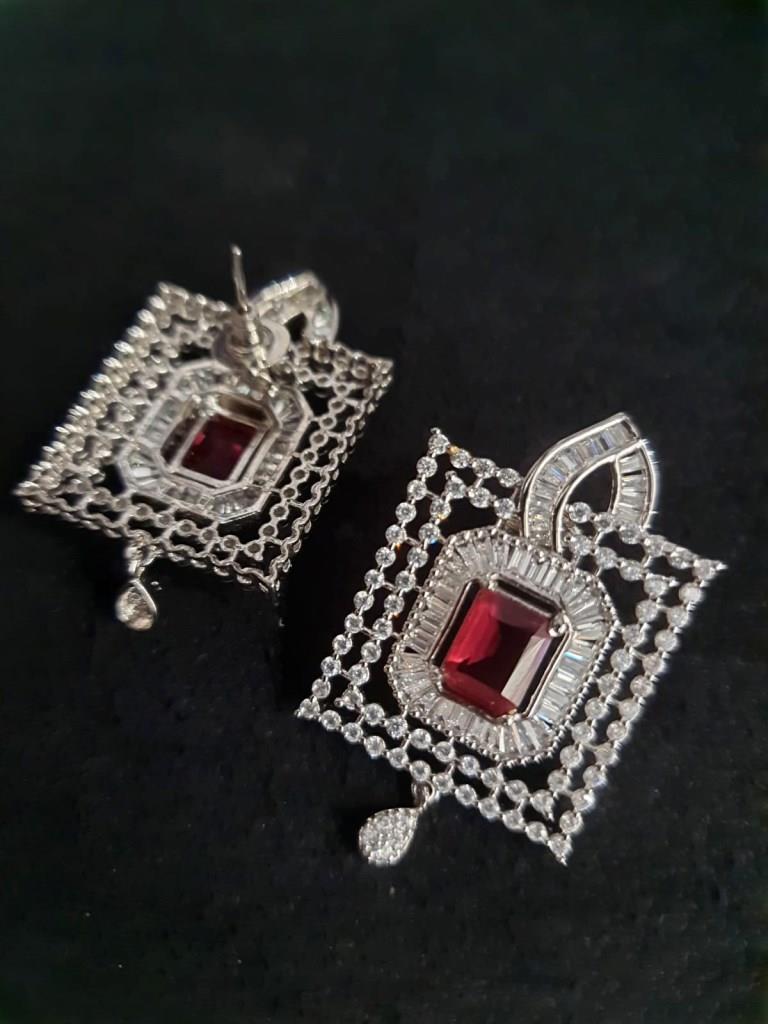 Square Design Pendant Set.