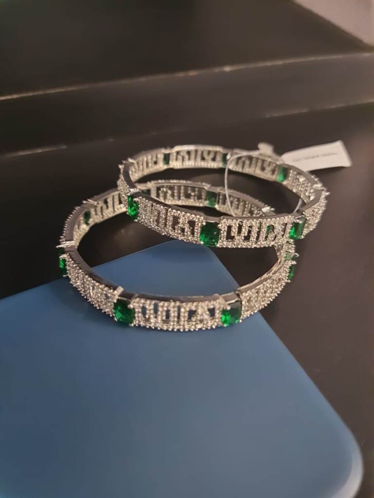 Silver Plated Bangles In Green Stone.