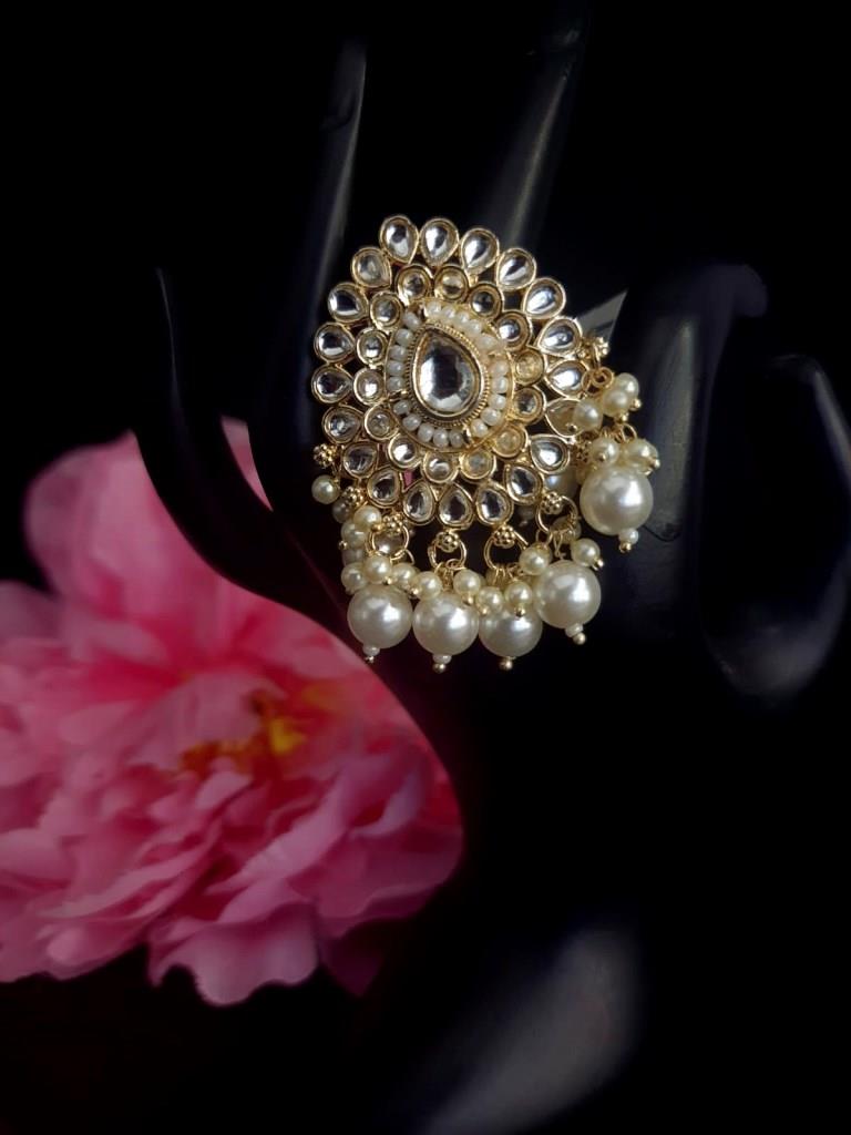 Semi Kundan Adjustable Finger Ring With White Pearl.