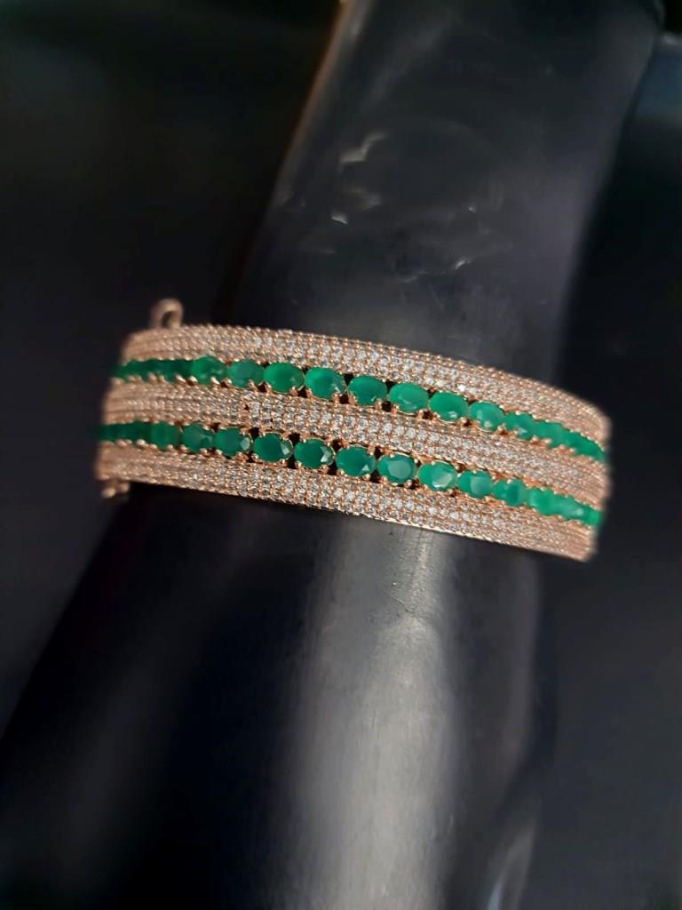 CZ Diamond With Green Stones Bracellet.